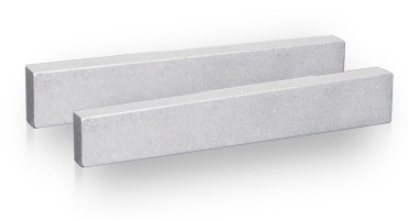 Zwei Flachkeile in Standardausführung nach DIN 6883