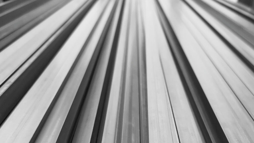 Präzisionsflachstahl-Stangen für Sonderanfertigungen bei Crummenerl