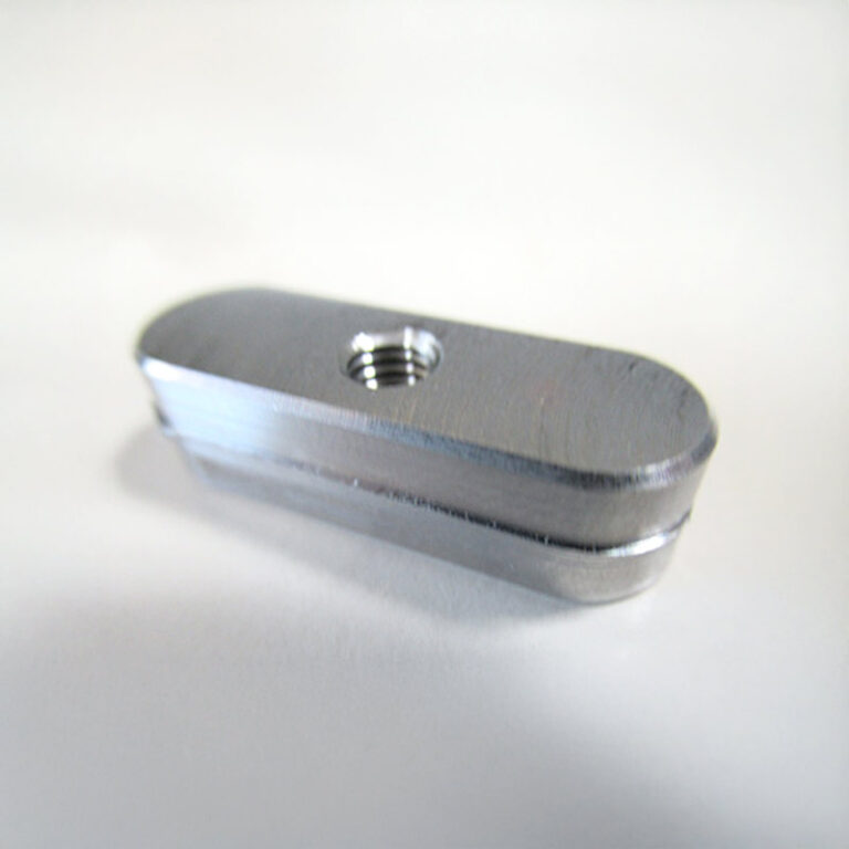 Frästeil mit Mittelgewinde